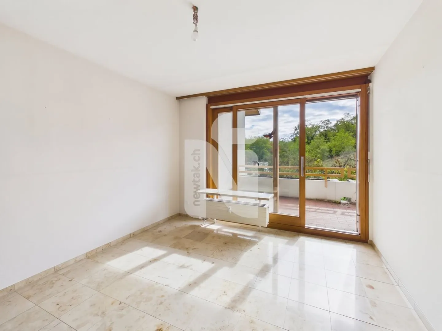 Geräumige Wohnung mit Balkon - Foto 4 von 13