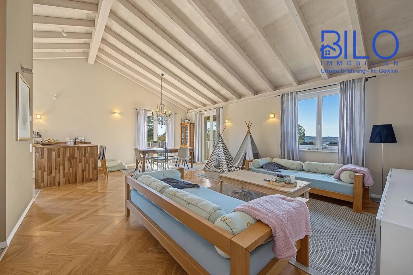 Oasis exclusive de 5,5 pièces : situé au calme avec vue et piscine - Photo 8 sur 13