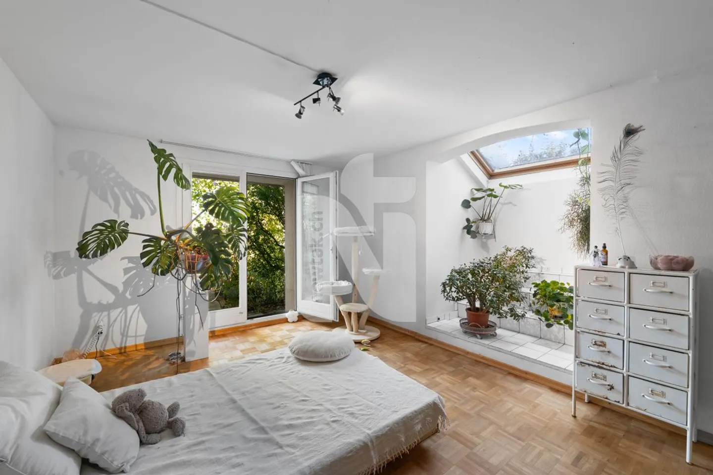 Casa bifamiliare adatta alle famiglie con appartamento, giardino e vista sui tetti di Basilea - Foto 12 di 13