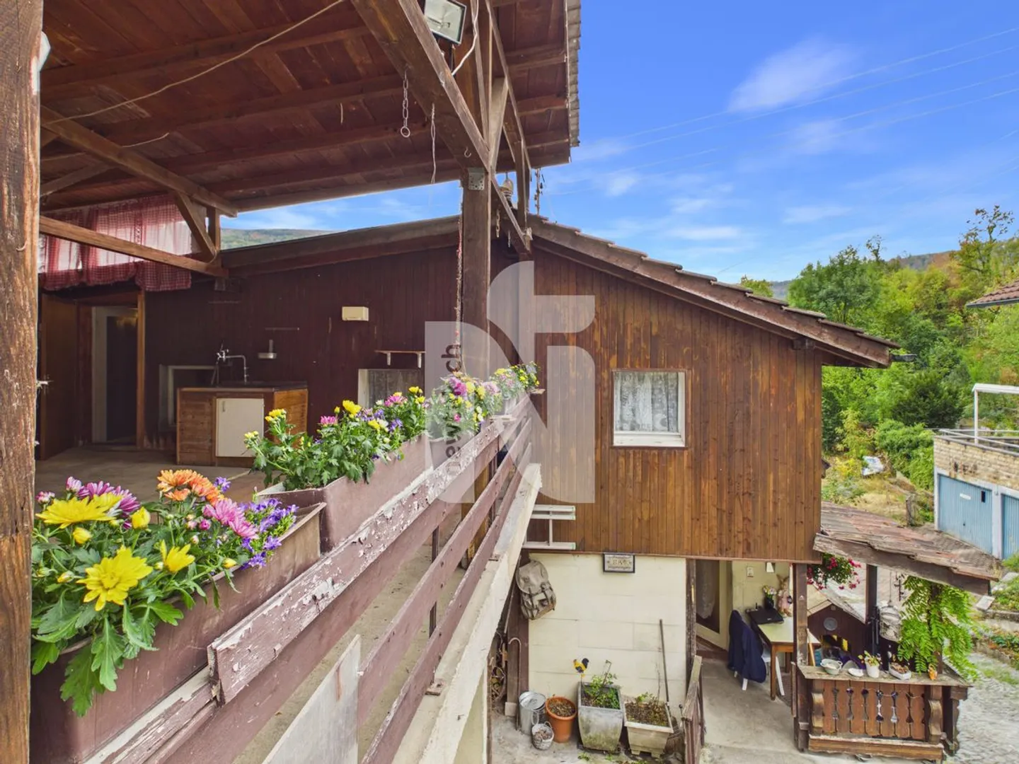 Naturnah wohnen mit rustikalem Charme und grosszügiger Terrasse - Photo 2 of 13