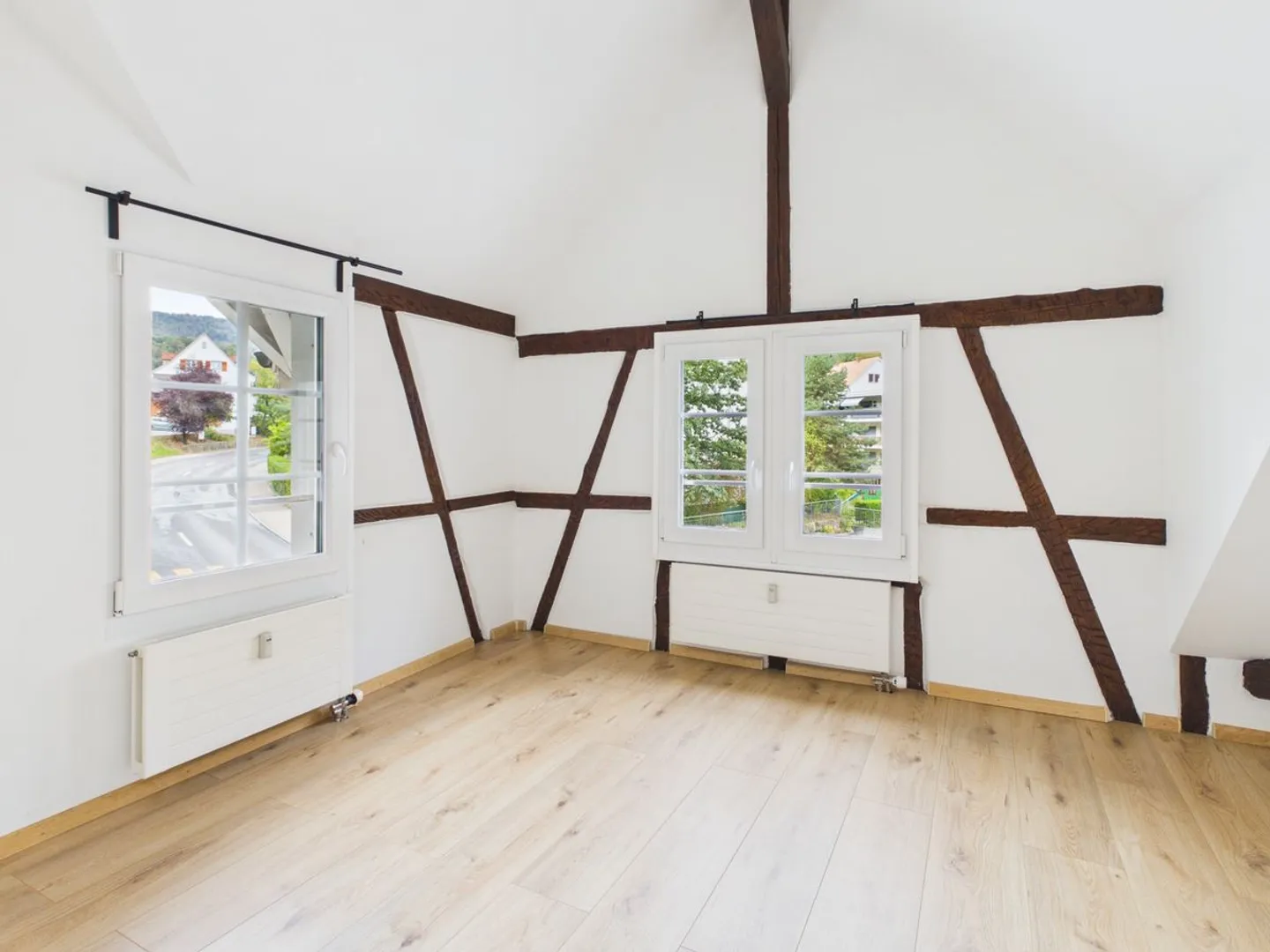 Charming Maisonette Apartment with New Kitchen, Private Washing Machine and Plenty of Space - Photo 1 of 9