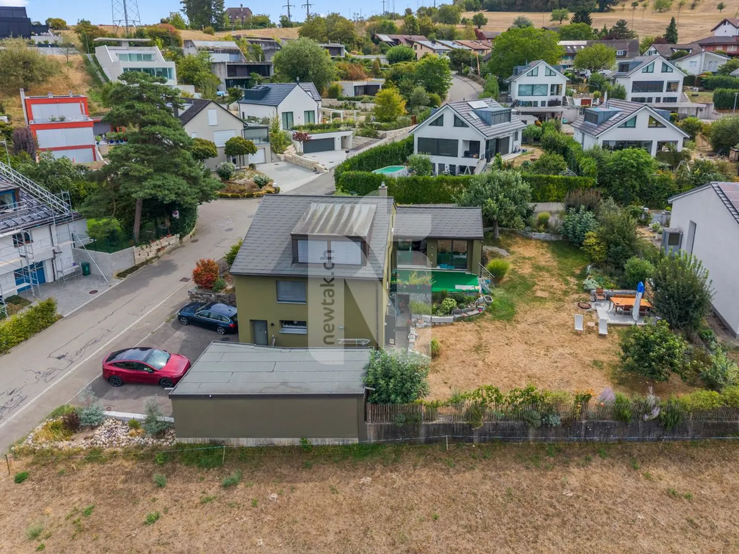 Terreno attraente con proprietà ben curata e vista panoramica a Münchenstein - Foto 3 di 13