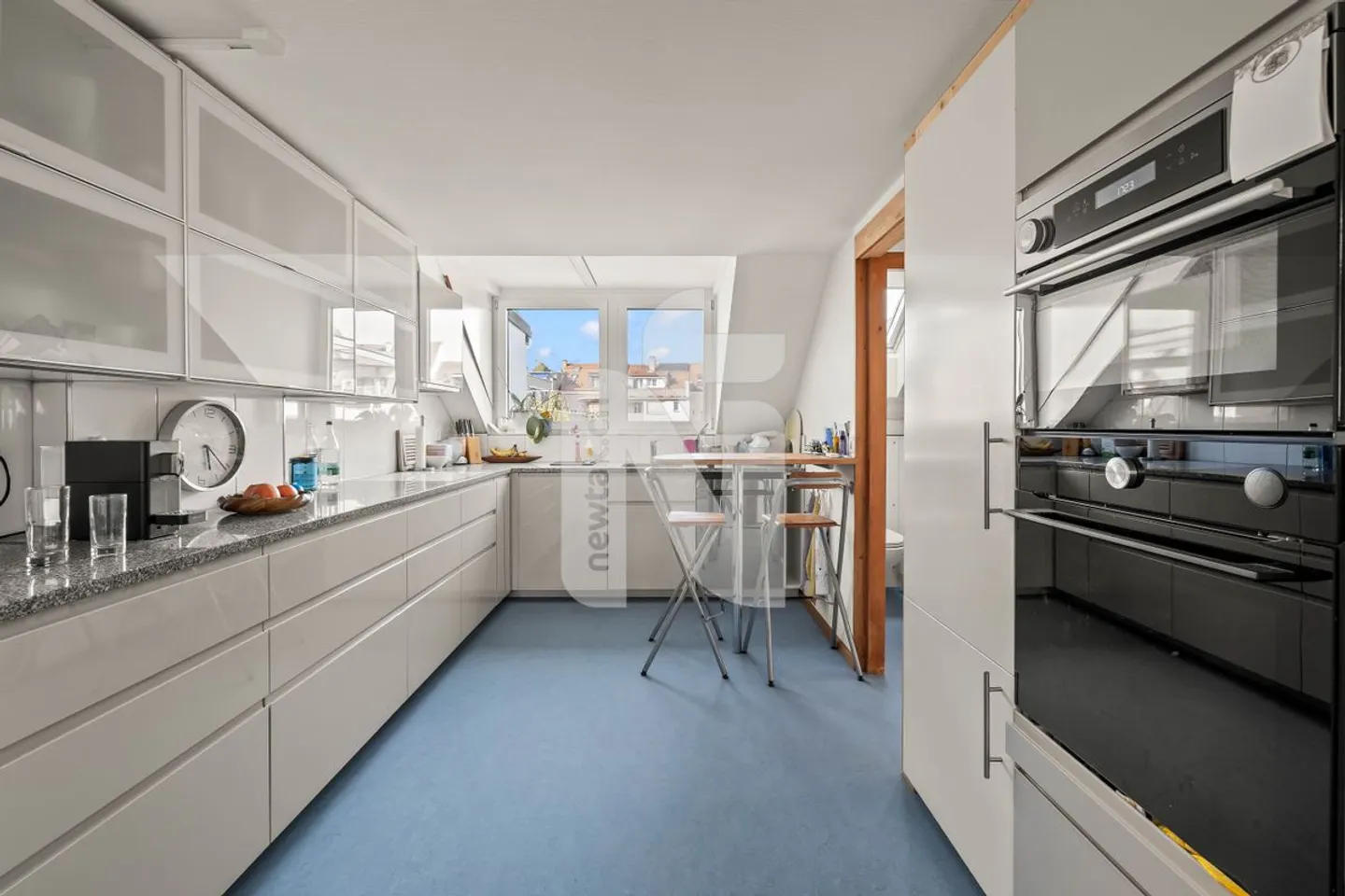 Attractive Yield Multi-Family House with Generous Living Units in Desirable Location in Binningen - Photo 12 of 13