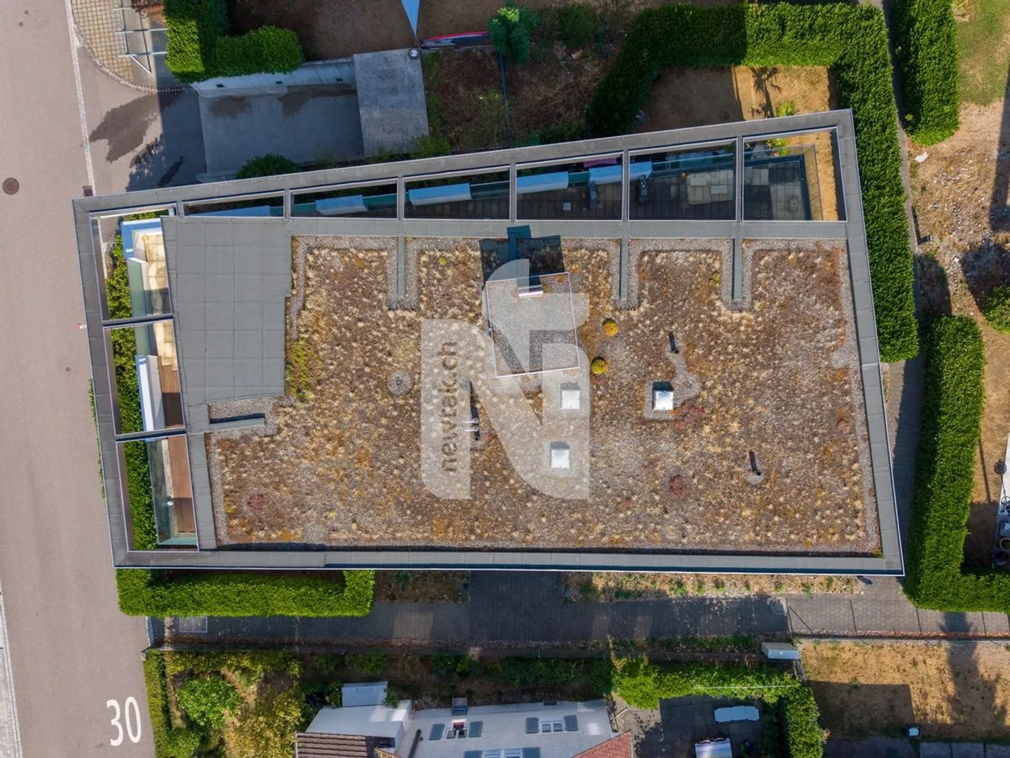 Appartement penthouse exclusif avec accès direct par ascenseur, terrasse spacieuse, vue imprenable et deux places de parking souterrain - Photo 13 sur 13