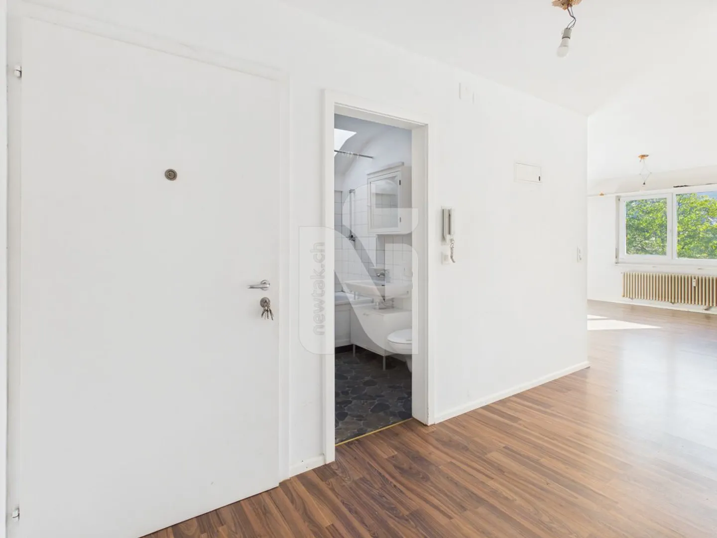 1-room apartment with beautiful view, large parking space and expansion options - Photo 5 of 13