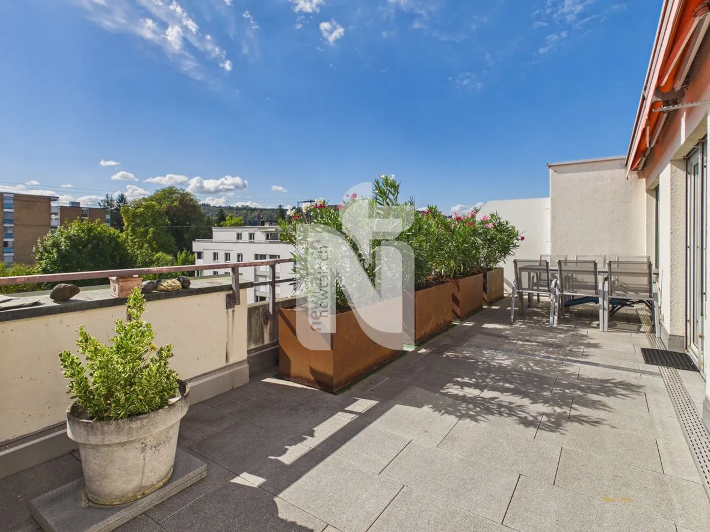 Attikawohnung über den Dächern von Rheinfelden mit Riesieger Terrasse Weitblick, Lift und Tiefgaragenplatz  - Photo 12 of 13