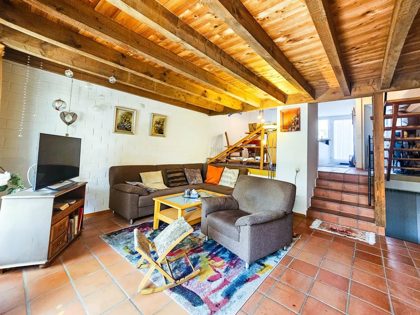 Casa a schiera centrale in una posizione tranquilla e adatta alle famiglie a Schlatt (CH) - Foto 1 di 13