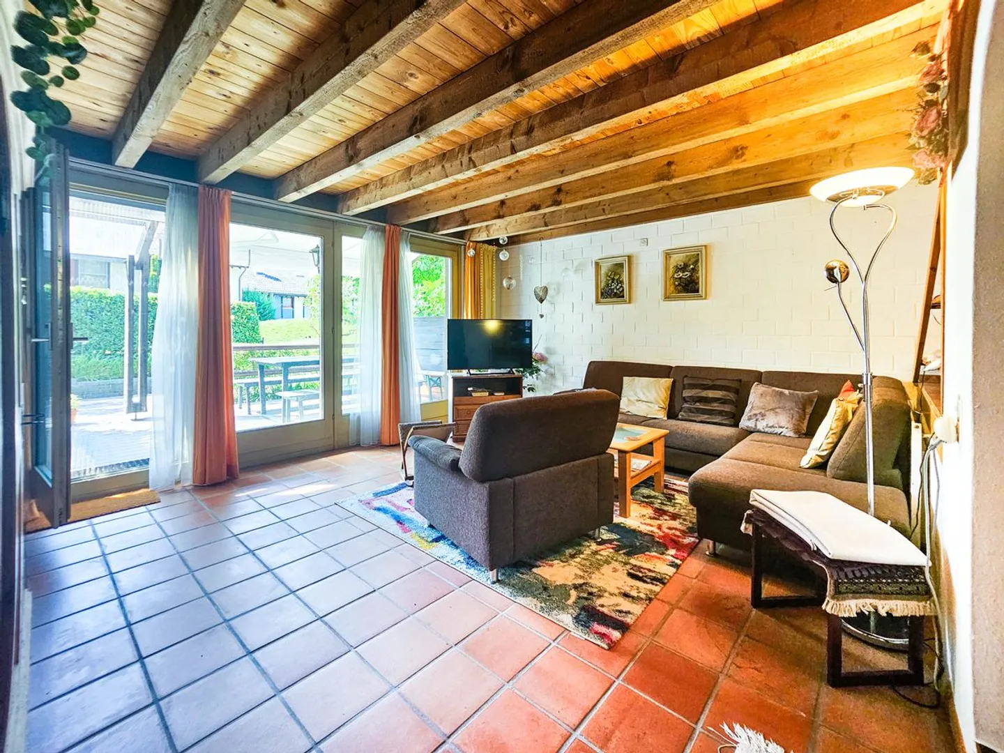 Casa a schiera centrale in una posizione tranquilla e adatta alle famiglie a Schlatt (CH) - Foto 3 di 13