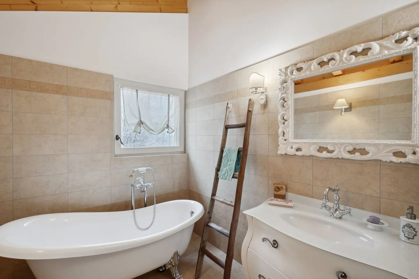 Bellissima Casa in Stile Provenzale - Foto 7 di 10
