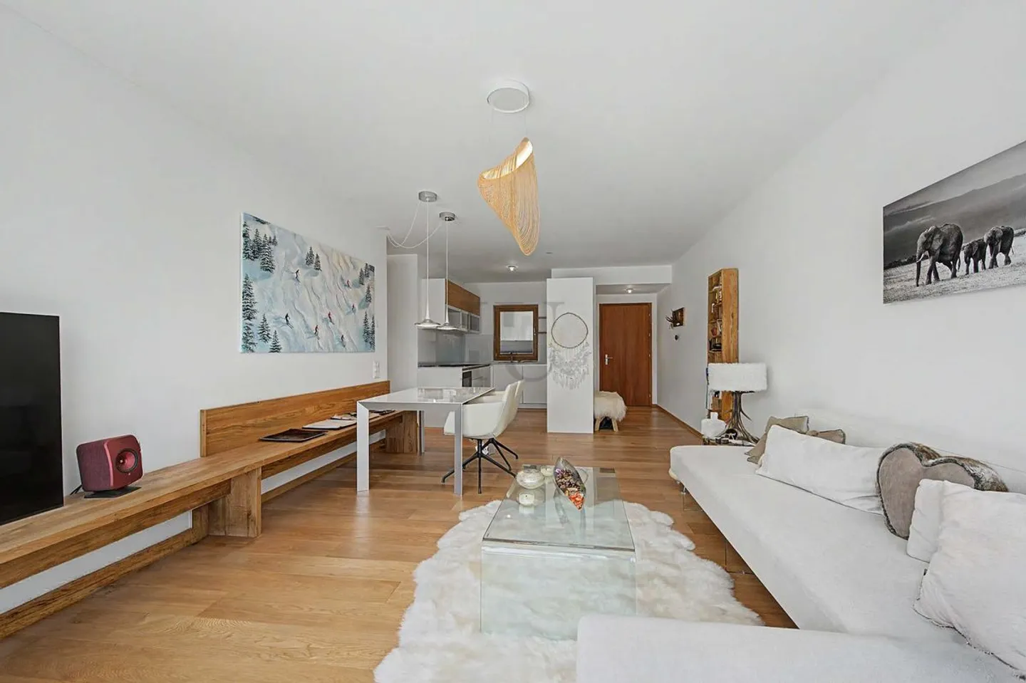 Alpine Wohnung mit Spa und Terrasse - Foto 2 von 10
