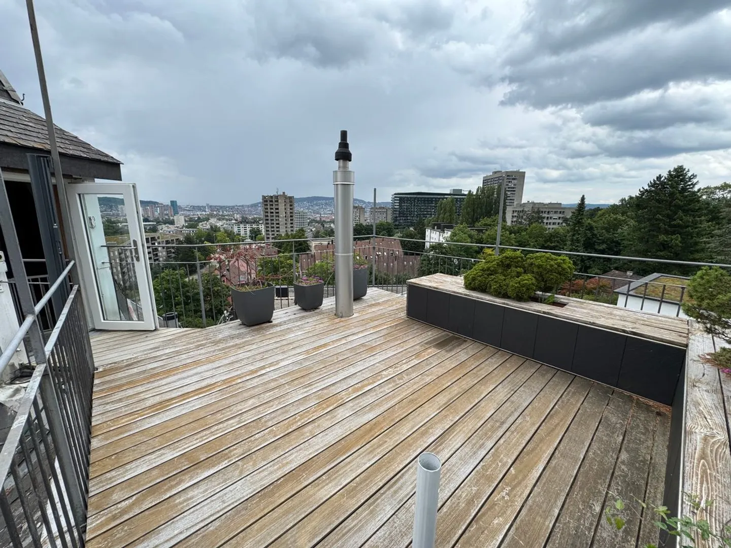 Einmalige Gelegenheit - Lichtdurchflutete Wohnung mit privater Dachterrasse über Zürich - Foto 13 von 13