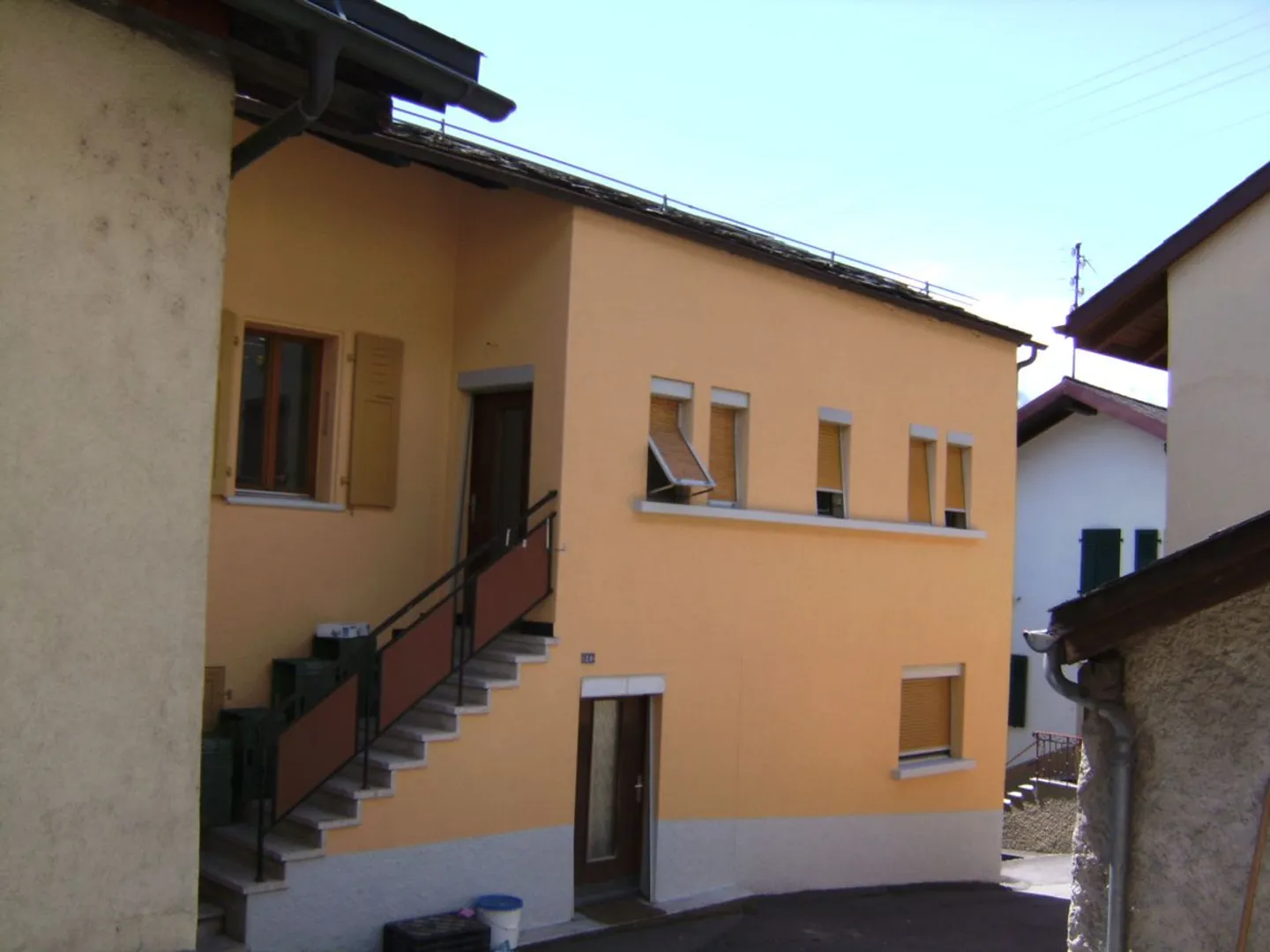 Casa con due appartamenti indipendenti - Foto 1 di 5
