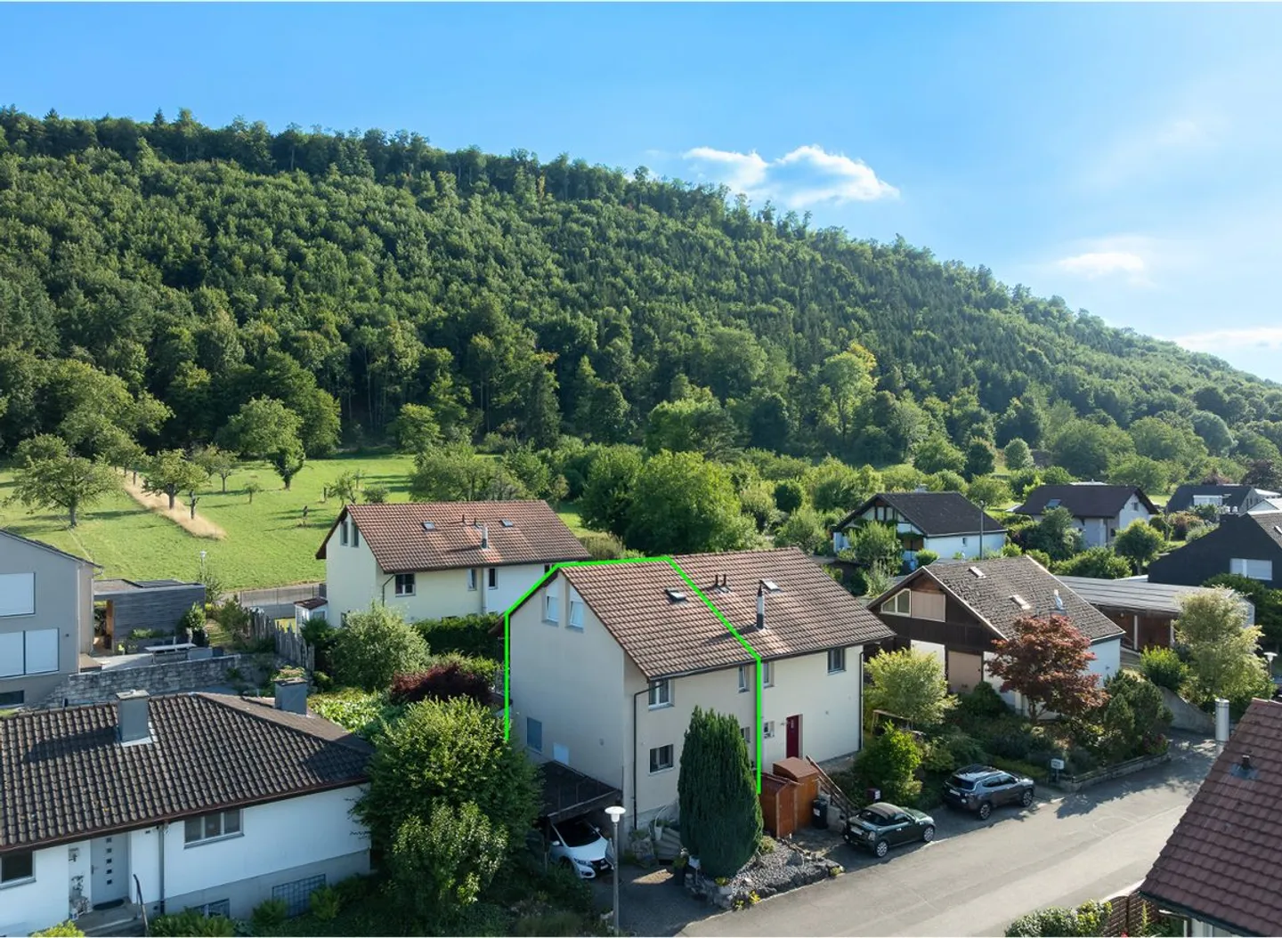 Charmantes halb freistehendes 5.5-Zi-Einfamilienhaus -familienfreundlich, ruhig, sonnig - Foto 2 von 13