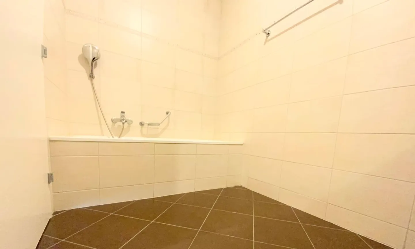 Bright 4 ½ of 110m2 with parking space! - Photo 6 of 11