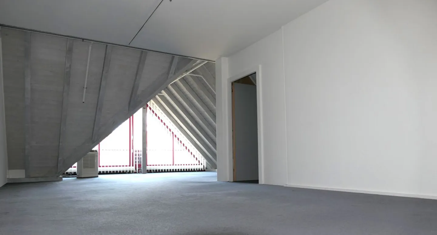 SUITABLE FOR STARTUPS - Photo 1 of 5