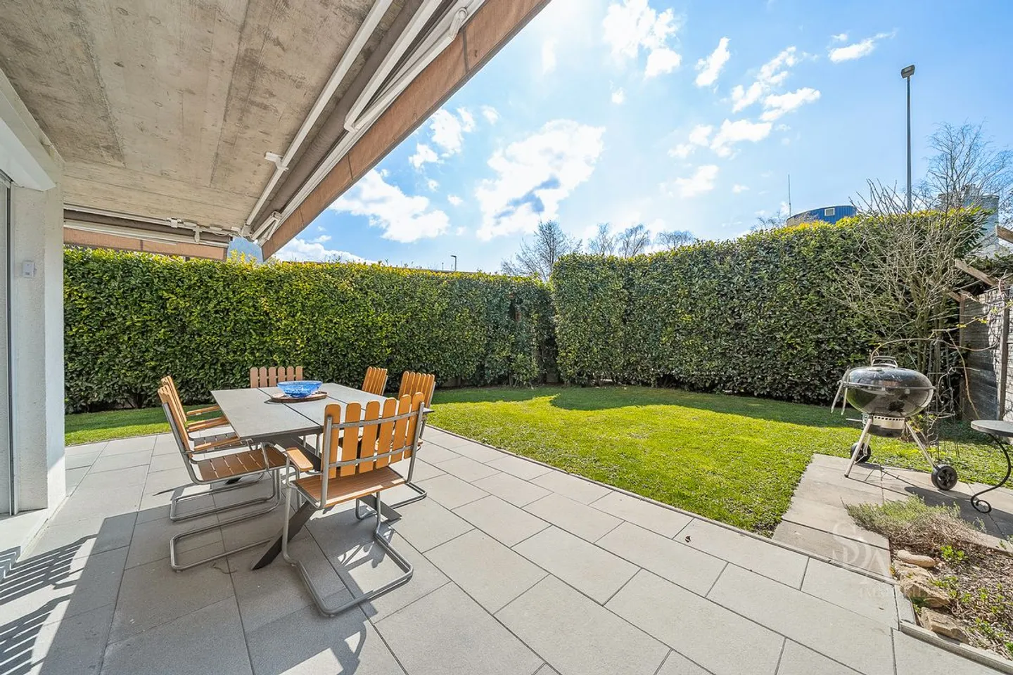 Very nice adjoining house - Photo 1 of 8