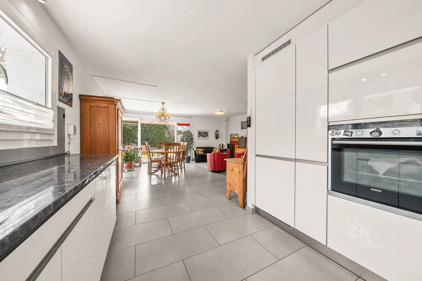 Very nice adjoining house - Photo 4 of 8