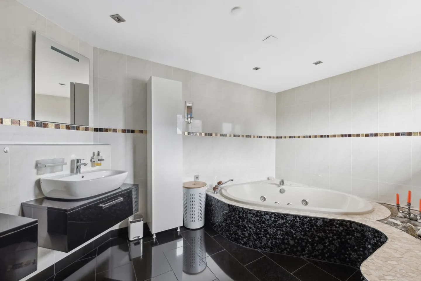 Profitez de l'été sur les terrasses de l'attique lumineux - Maisonette à Henggart ? - Photo 8 sur 11