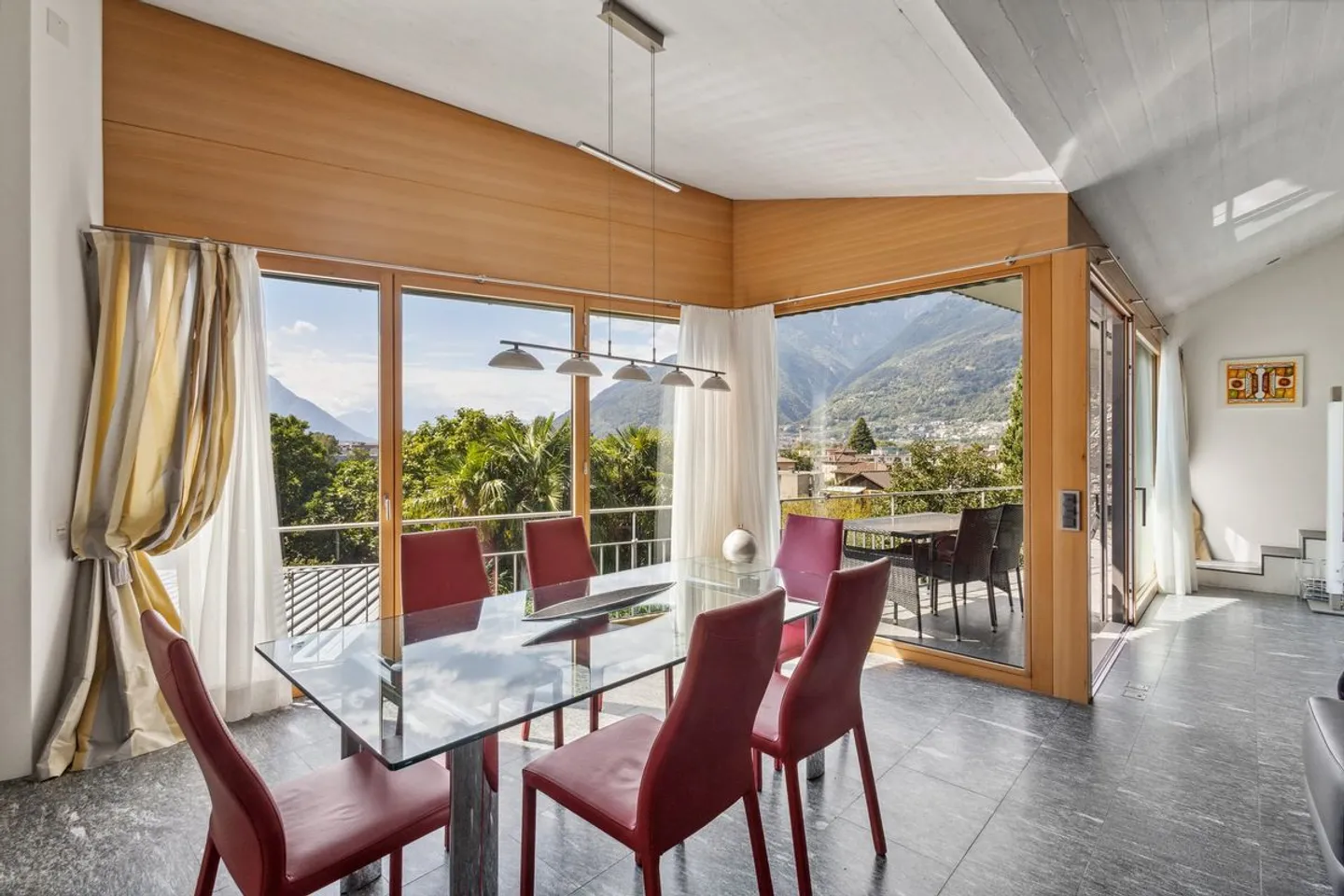 Villa con piscina e rustico annesso - Foto 5 di 13