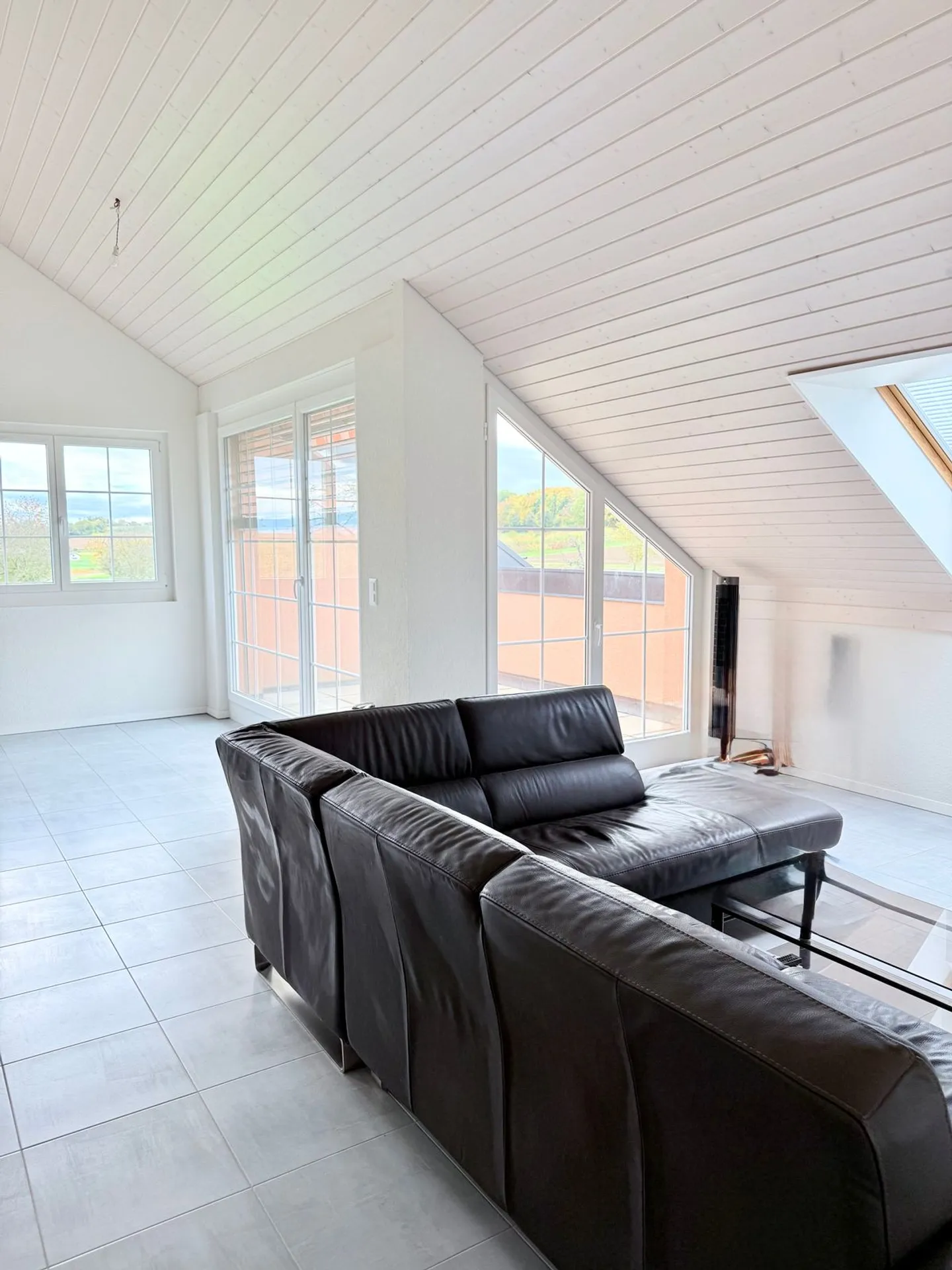 Bright 4.5-room apartment in Aclens, close to Lausanne and Morges - Photo 11 of 12