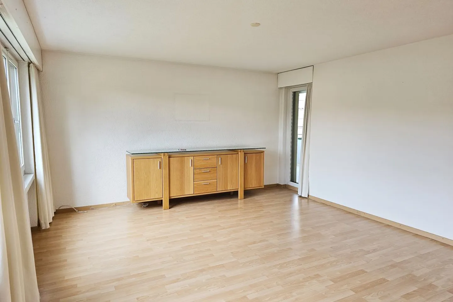 Gemütliche 3.5-Zimmer-Wohnung mit Balkon an ruhiger sonniger Lage - Foto 3 von 13