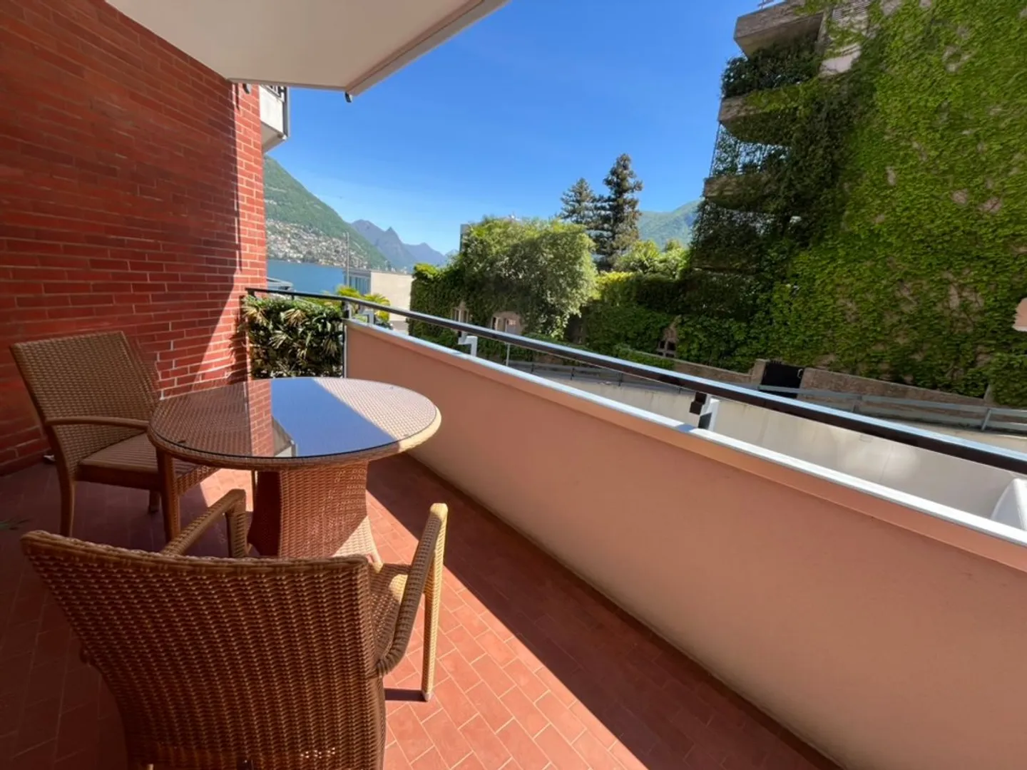 Renovated Apartment by Lake Lugano - Photo 3 of 12