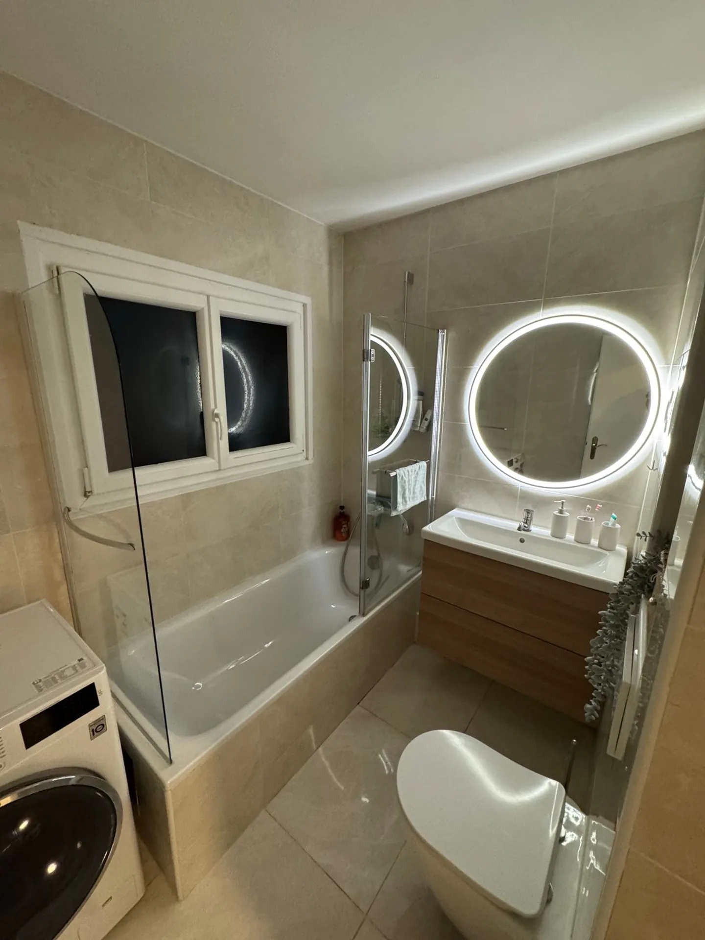 Appartement Charmant avec Vue sur les Montagnes - Photo 6 sur 9