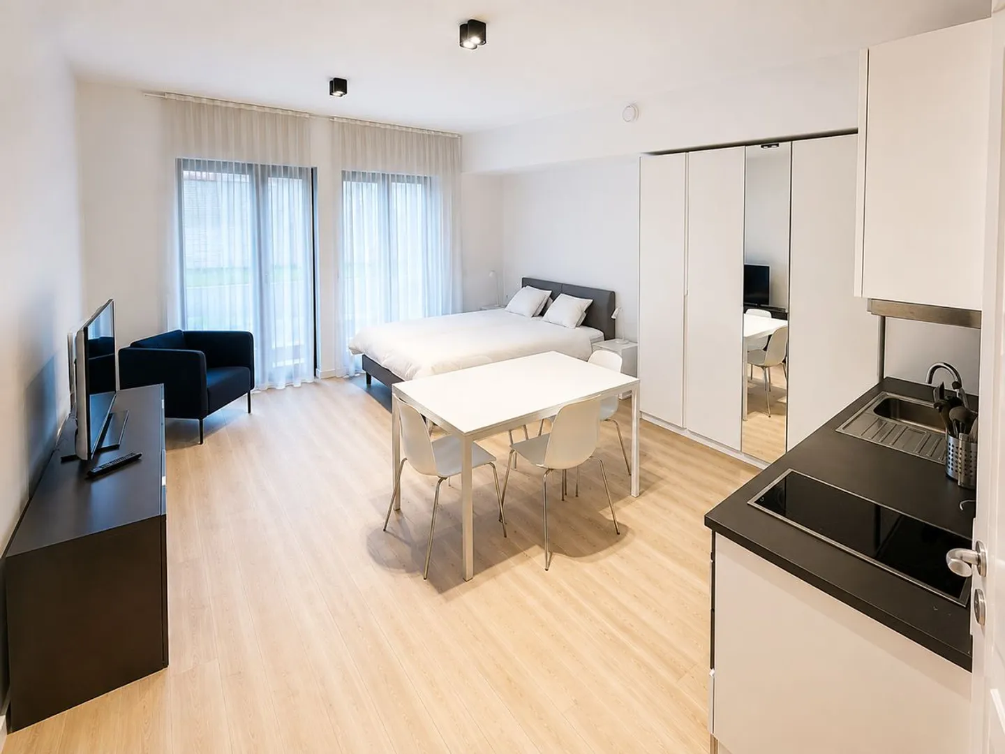 Pretty studio 1 room located close to the city center - Photo 1 of 5