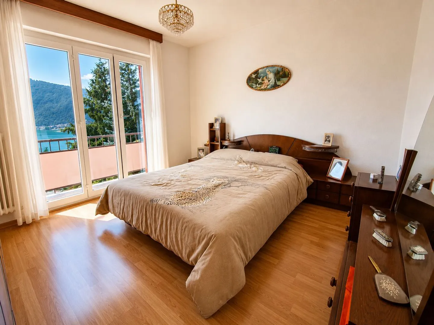 Haus in Bissone zu verkaufen - ruhige Lage mit schöner Aussicht - Foto 4 di 5