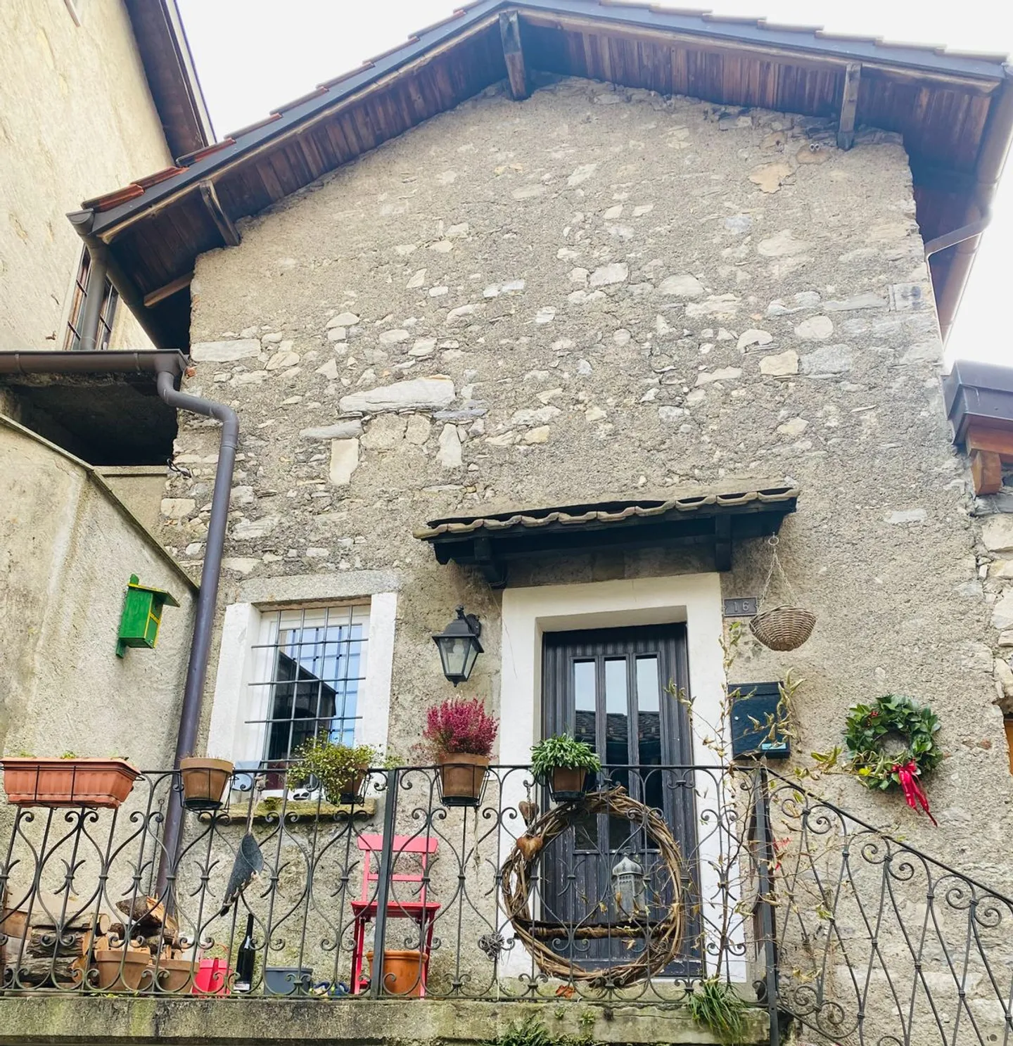 Geräumige Wohnung zur Miete mit Kamin in Lugano-Brè, 4.5 Zimmer - Foto 1 von 7