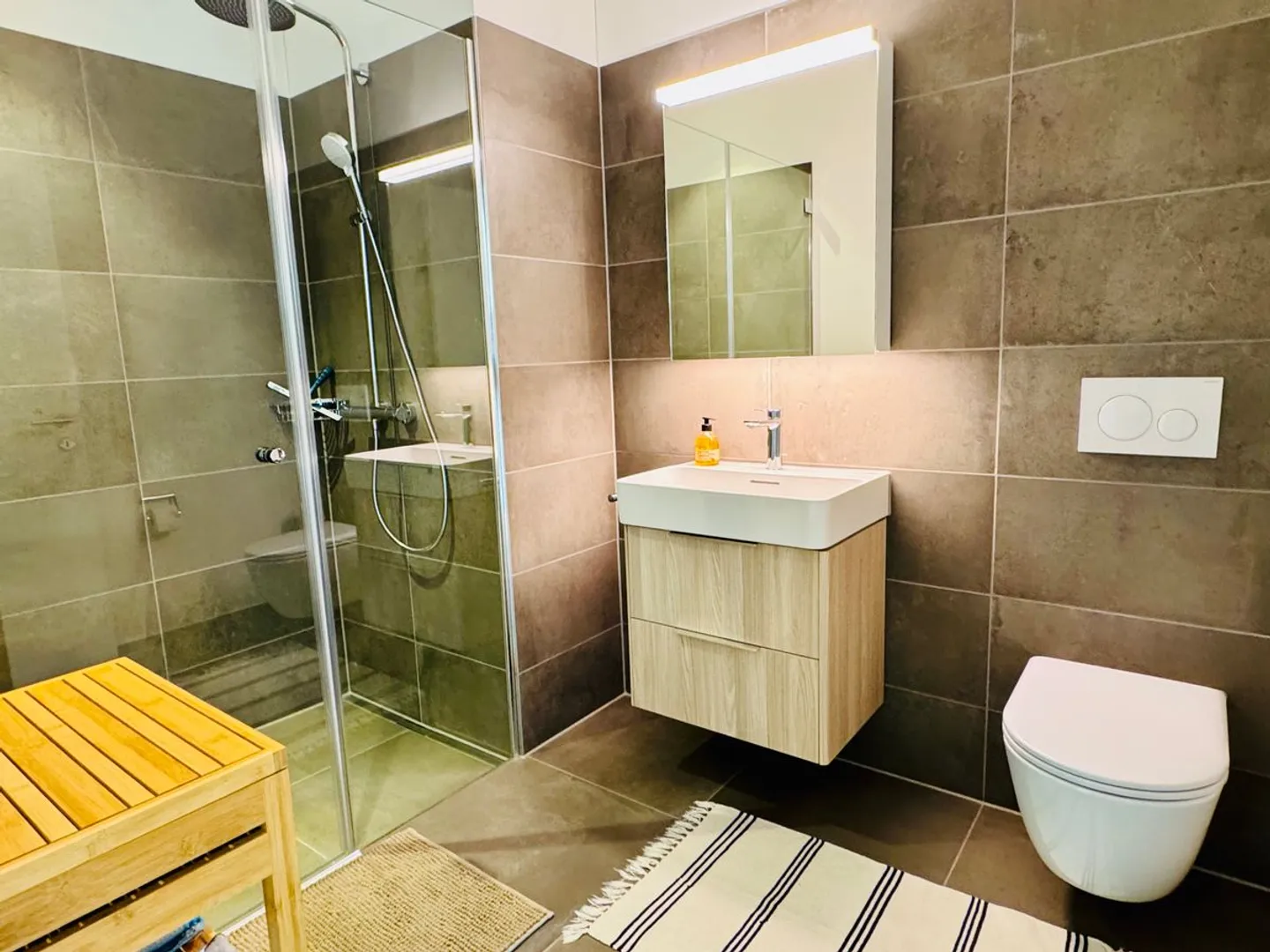 Charmante 3,5-Zimmer-Wohnung mit Seeblick in Wädenswil - Foto 13 von 13