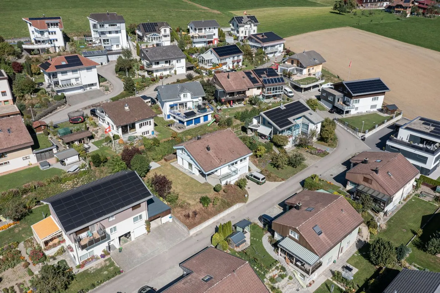Maison individuelle de 6,5 pièces avec vue panoramique dans un emplacement ensoleillé et calme à Schüpfheim LU - Photo 3 sur 13