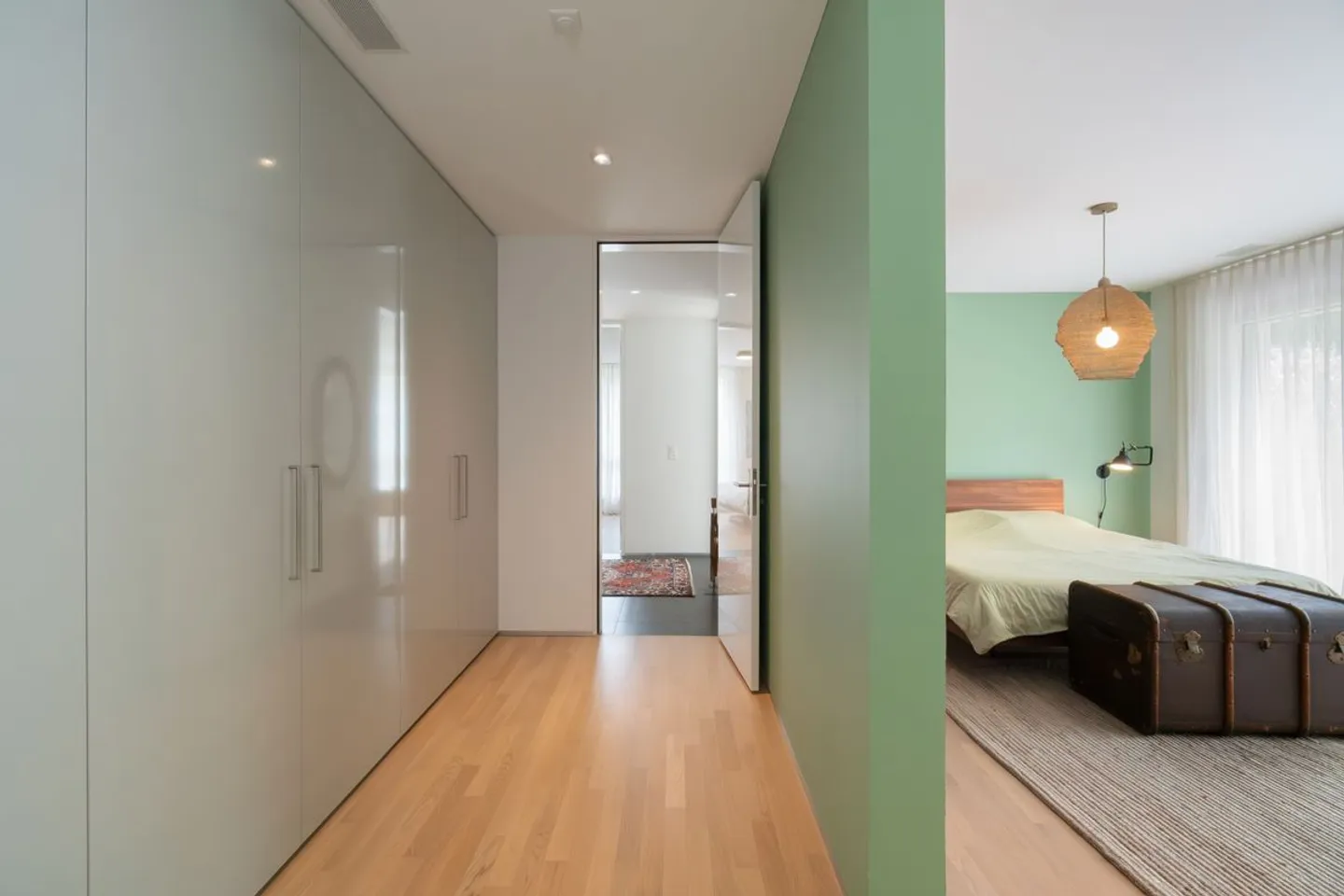 Exclusive semi-detached family house with exceptional spatial feeling - Photo 10 of 13