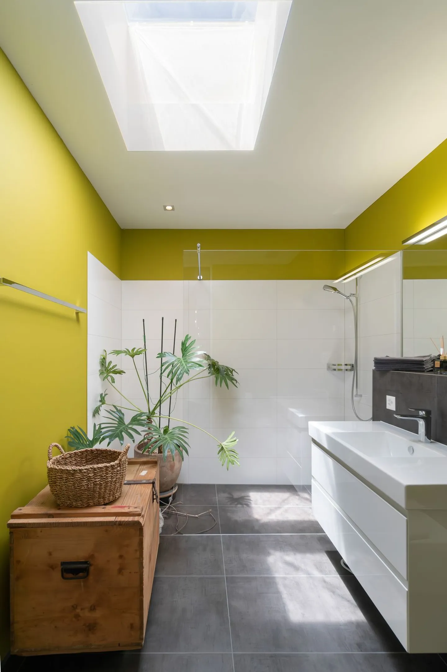 Exclusive semi-detached family house with exceptional spatial feeling - Photo 13 of 13