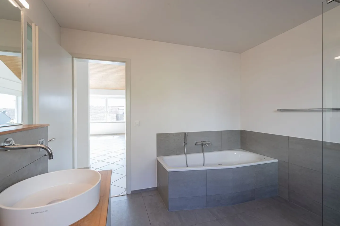 Maison individuelle de 6,5 pièces avec vue panoramique dans un emplacement ensoleillé et calme à Schüpfheim LU - Photo 12 sur 13