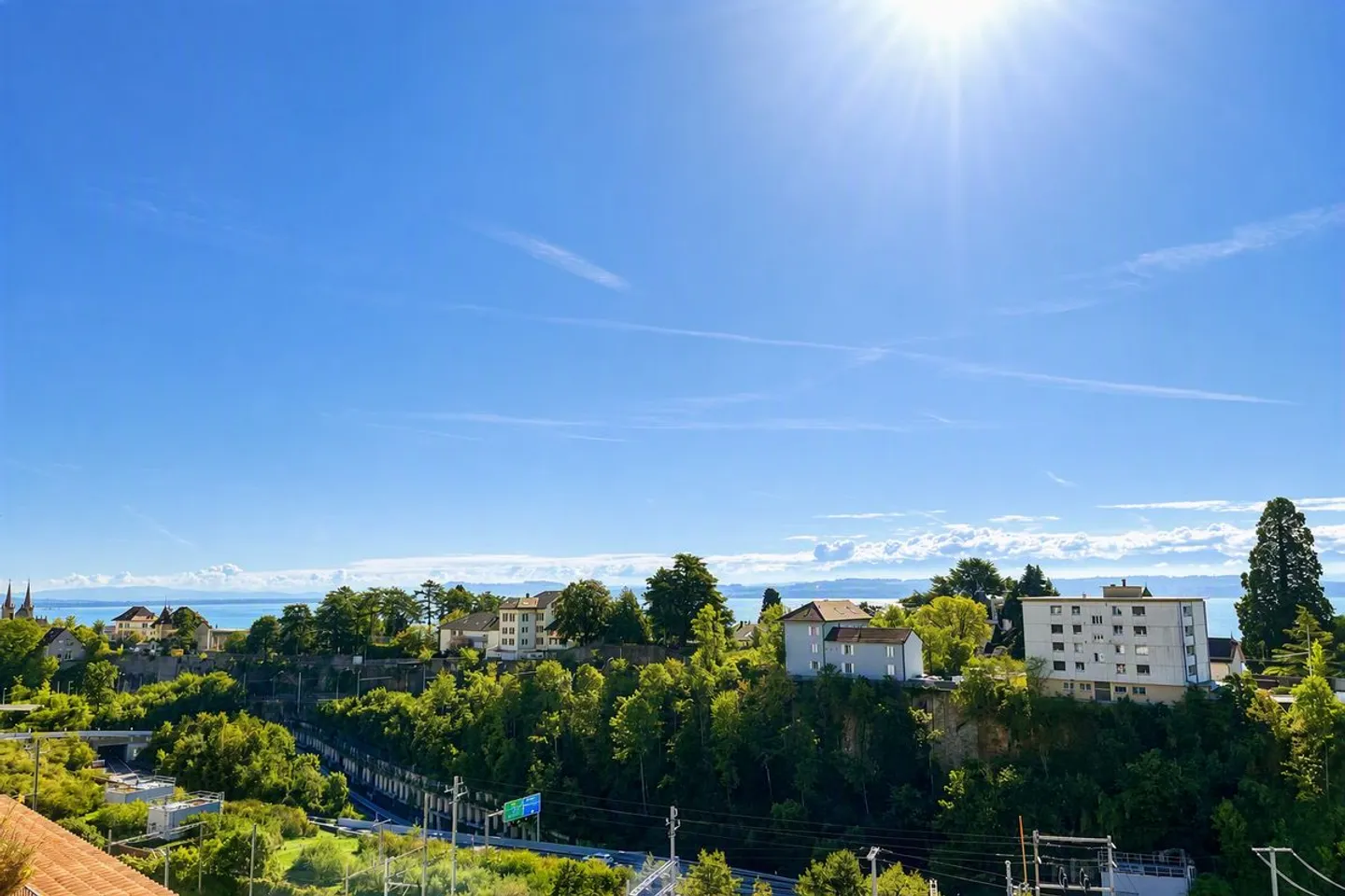 Duplex-Wohnung mit malerischer Aussicht in Neuchâtel - Foto 2 von 8