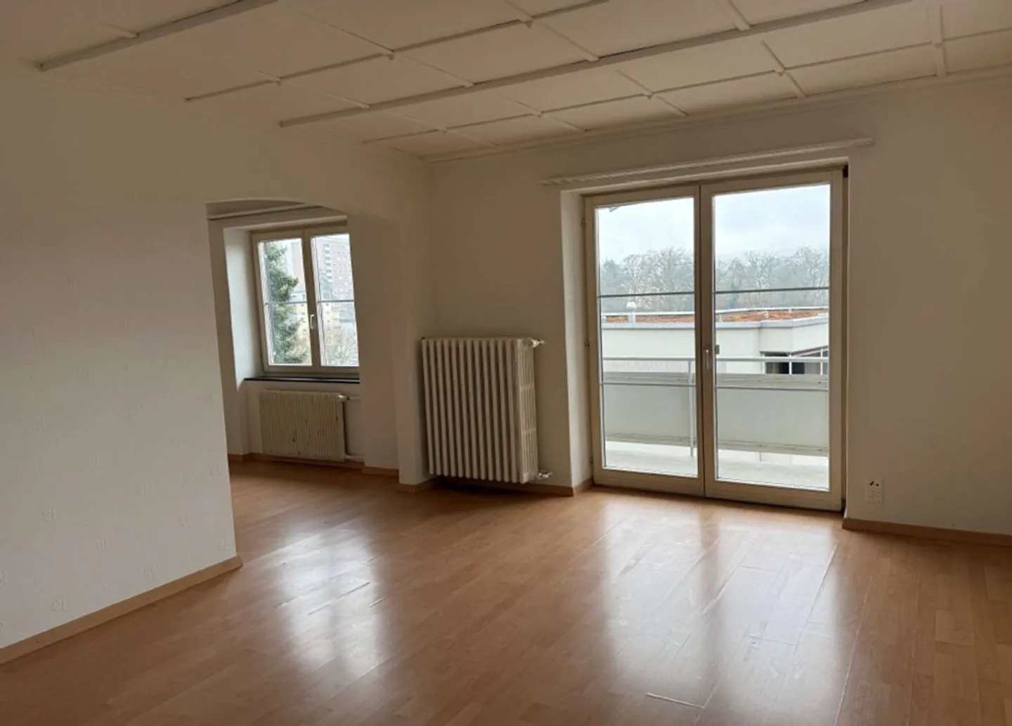 Casa plurifamiliare con 8 appartamenti e potenziale in vendita a Sciaffusa - Foto 4 di 5