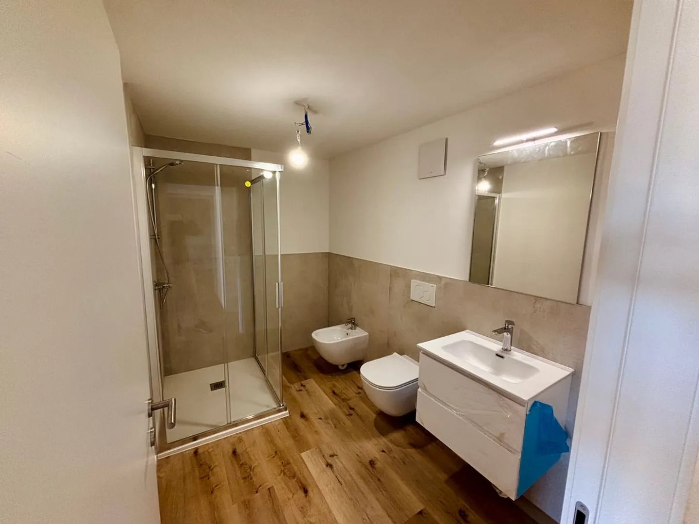 First rental: Spacious 4.5 rooms of 100 sqm completely renovated in Camignolo (Monteceneri) - Photo 6 of 7