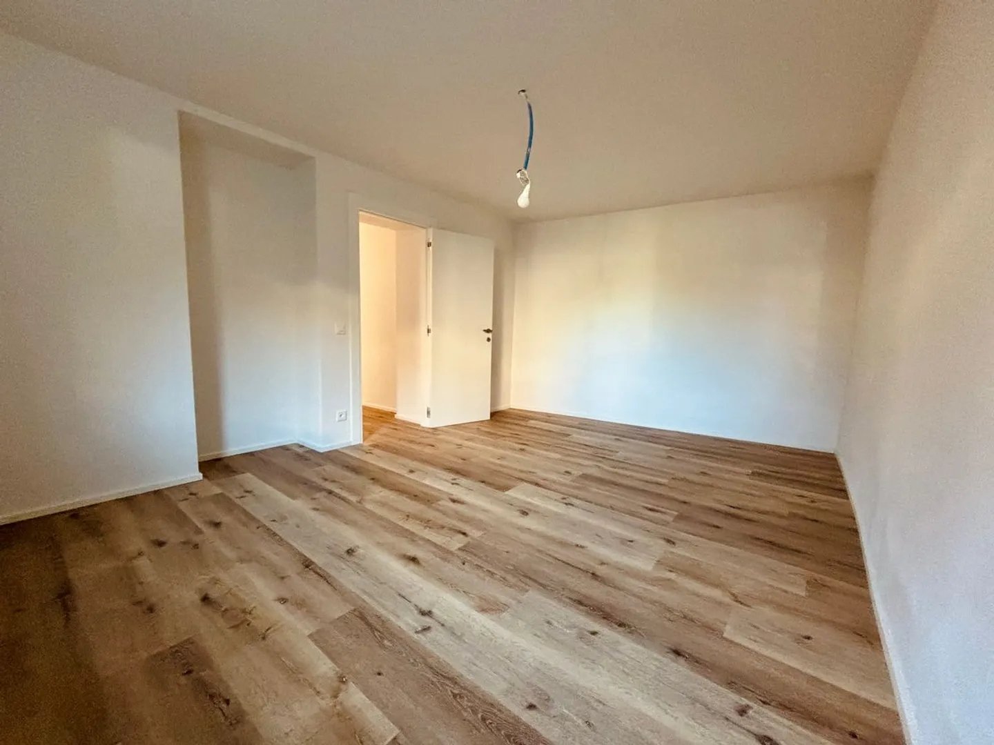 First rental: Spacious 4.5 rooms of 100 sqm completely renovated in Camignolo (Monteceneri) - Photo 7 of 8