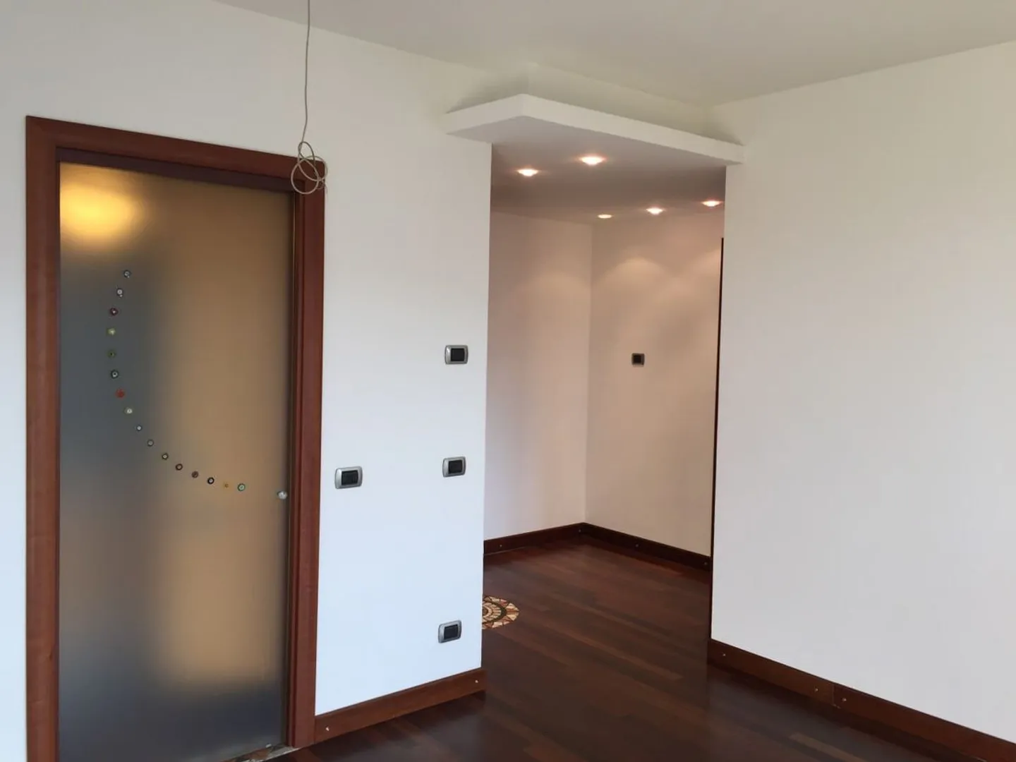 Charmant appartement de 2,5 pièces avec vue sur le lac à Bissone - Photo 6 sur 11