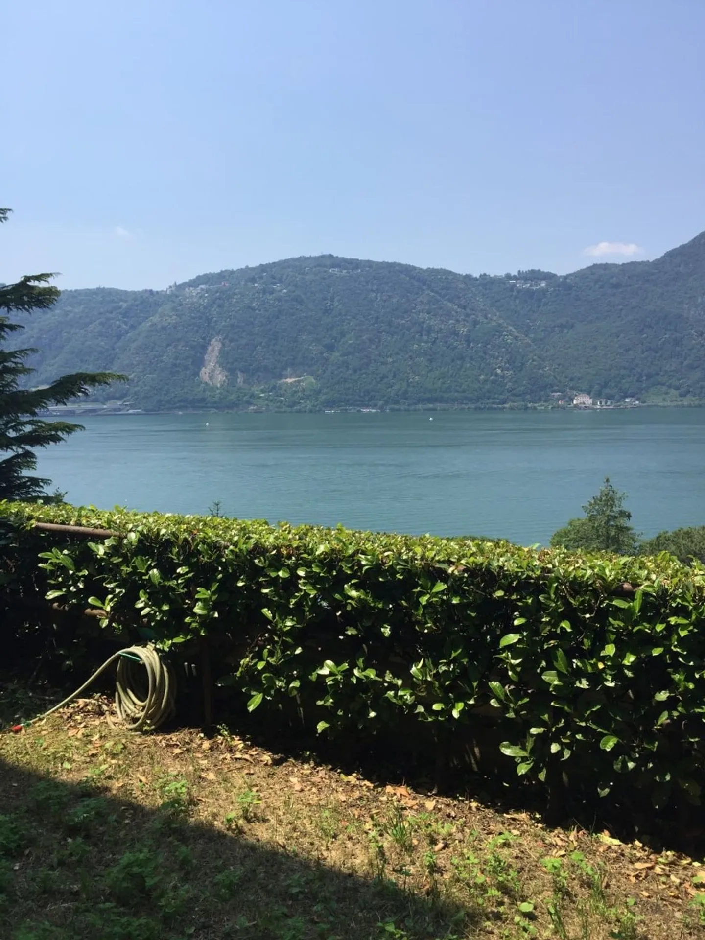 Charmant appartement de 2,5 pièces avec vue sur le lac à Bissone - Photo 10 sur 11