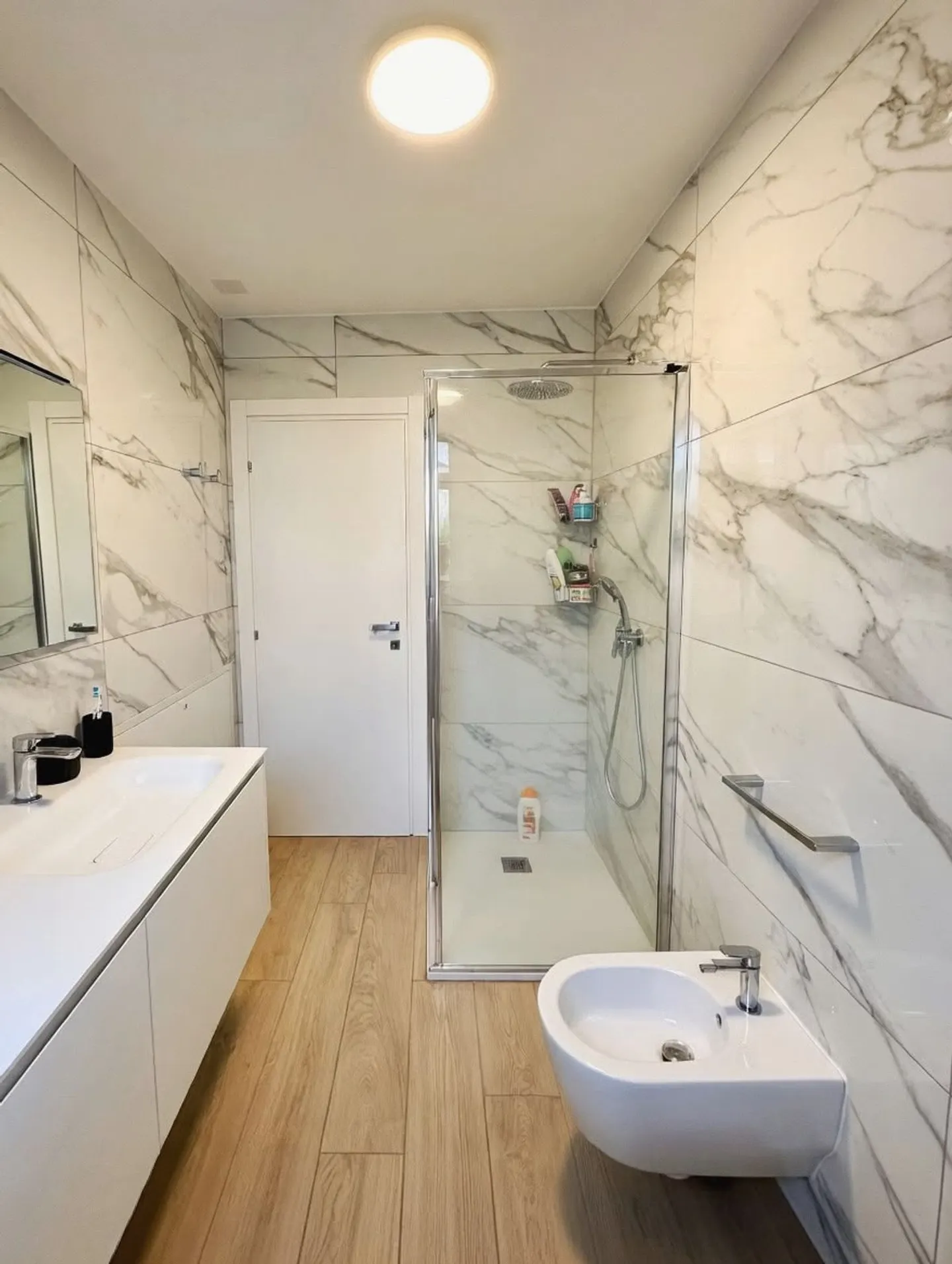 Neue 2.5-Zimmer-Wohnung mit Garten in Camorino - Foto 2 von 9