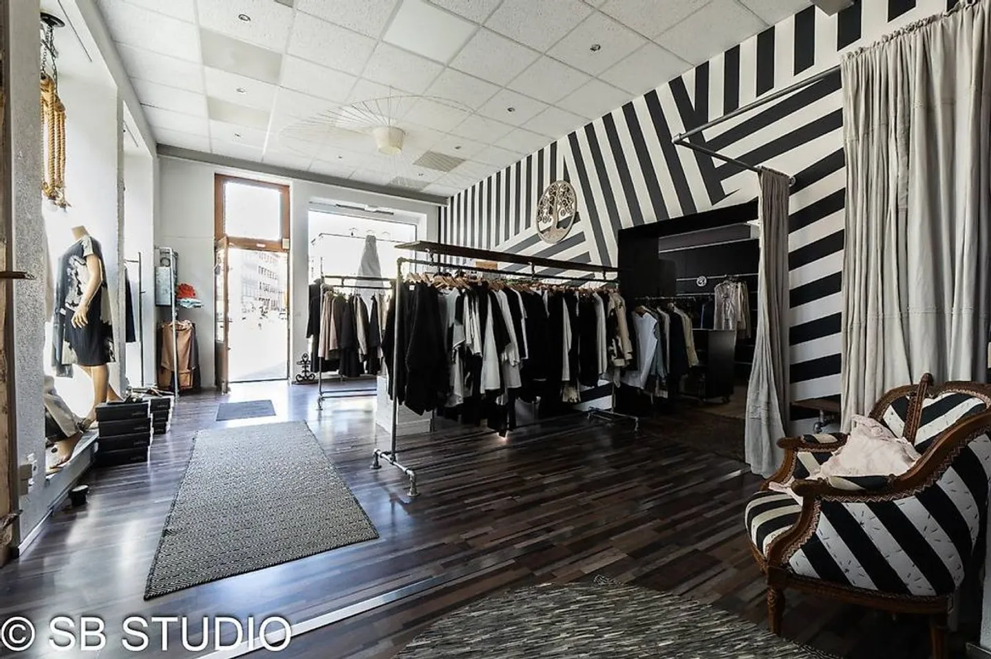 Office or shop of 107 m² for rent in La Chaux-de-Fonds - Photo 7 of 10