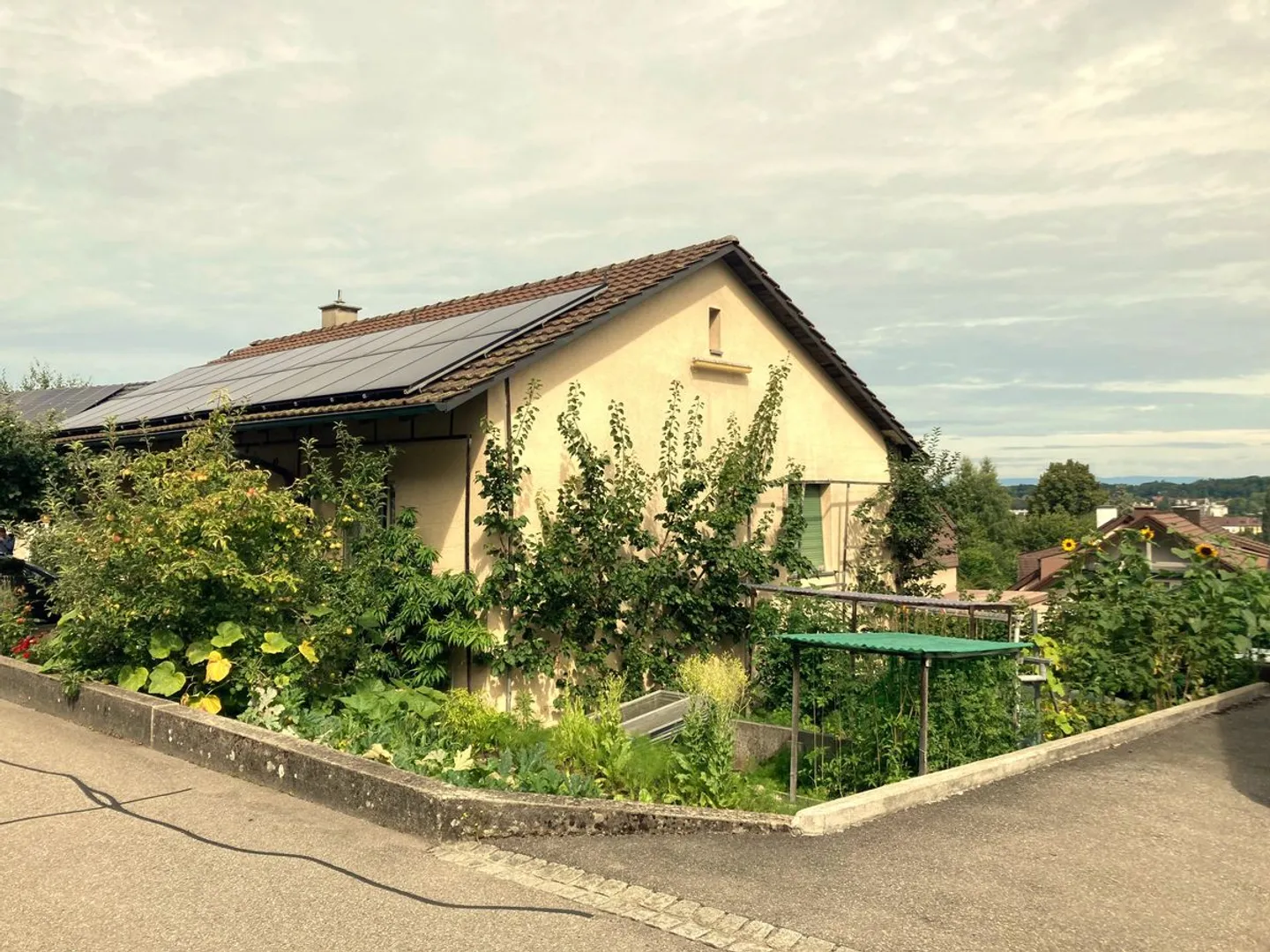 Charmantes 6.5-Zimmer-Einfamilienhaus mit Garten in Ostermundigen - Photo 7 sur 13