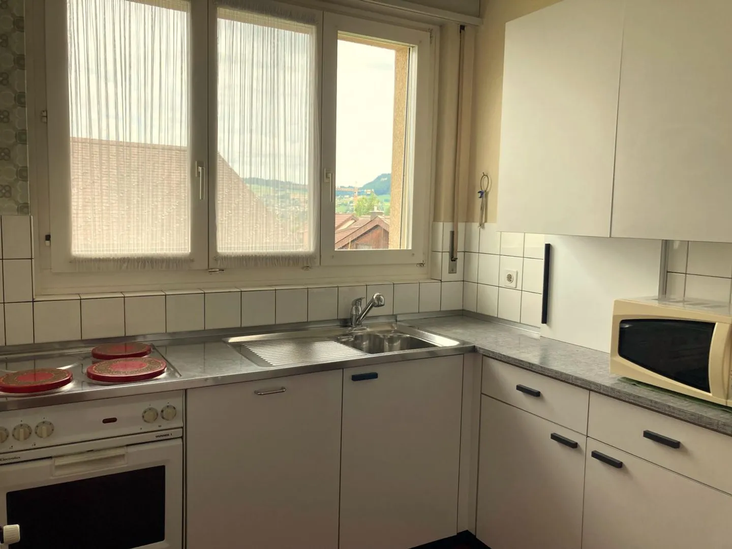 Charmantes 6.5-Zimmer-Einfamilienhaus mit Garten in Ostermundigen - Photo 10 sur 13