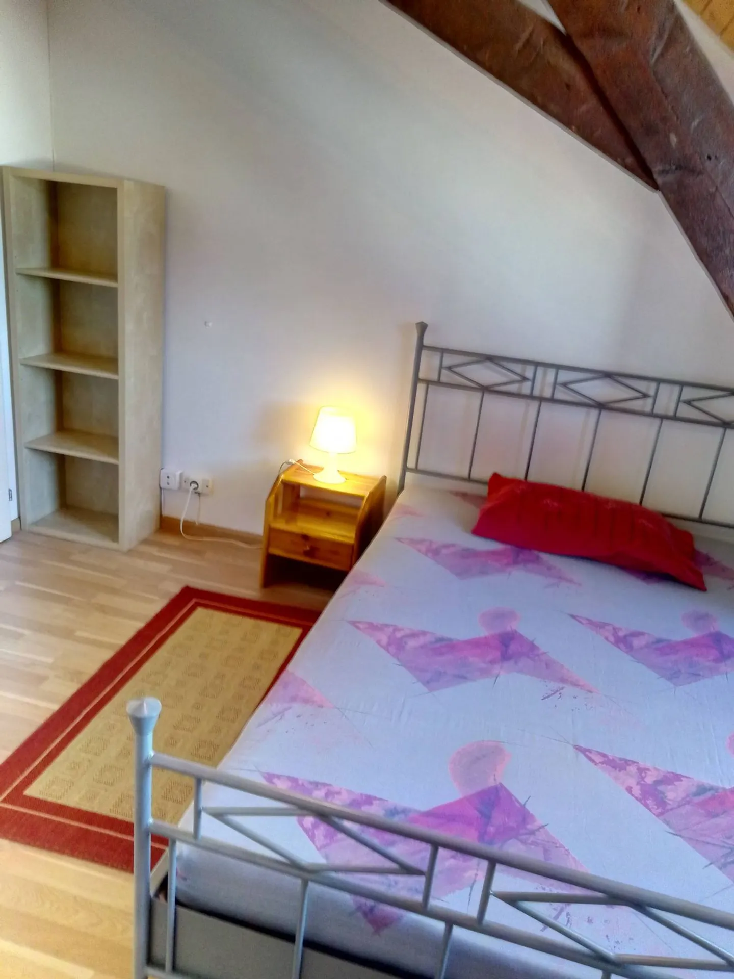 Comfortable single room for rent in Basel - Photo 1 of 6