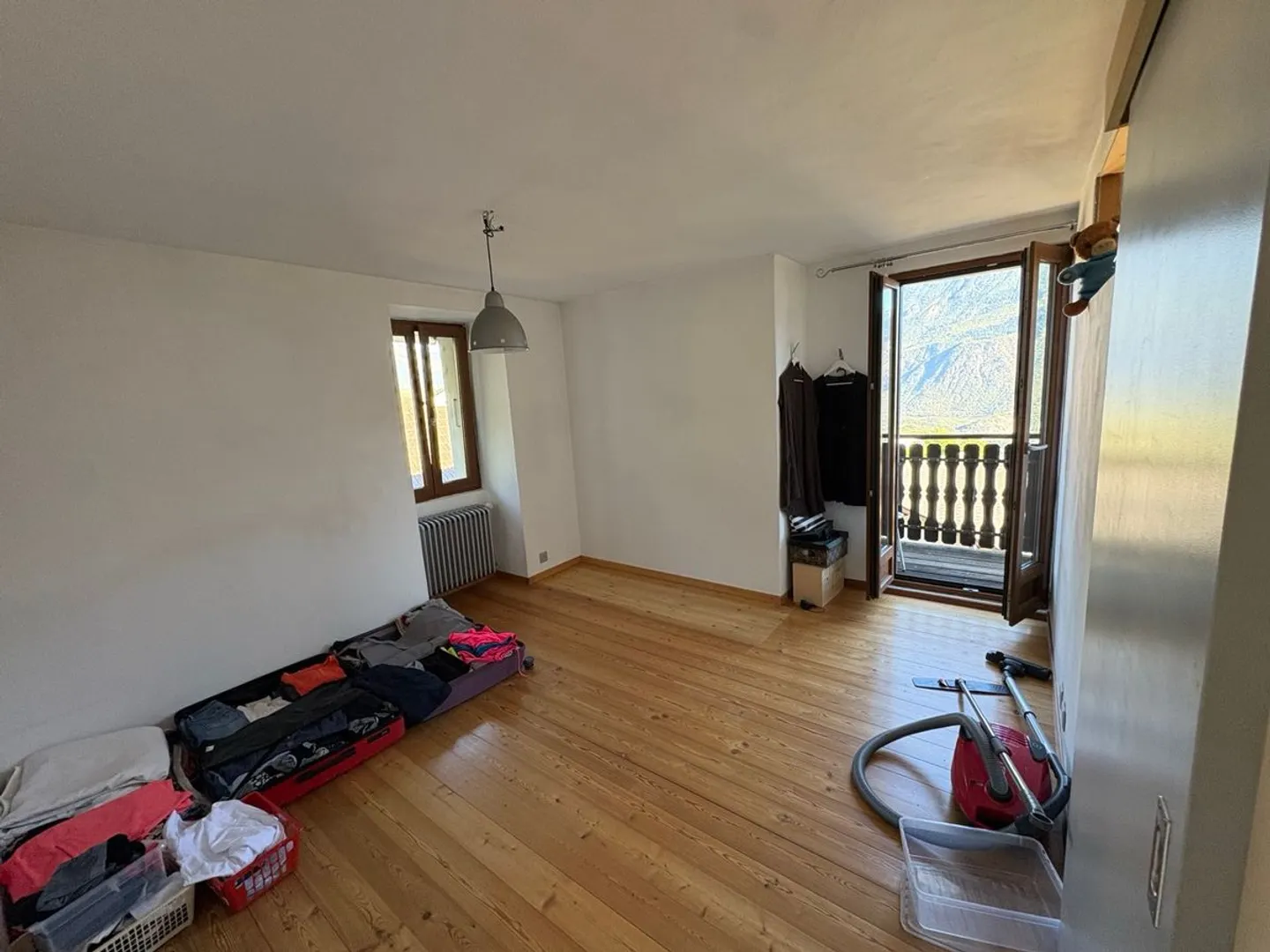 Appartement Charmant avec Vue - Photo 2 sur 7