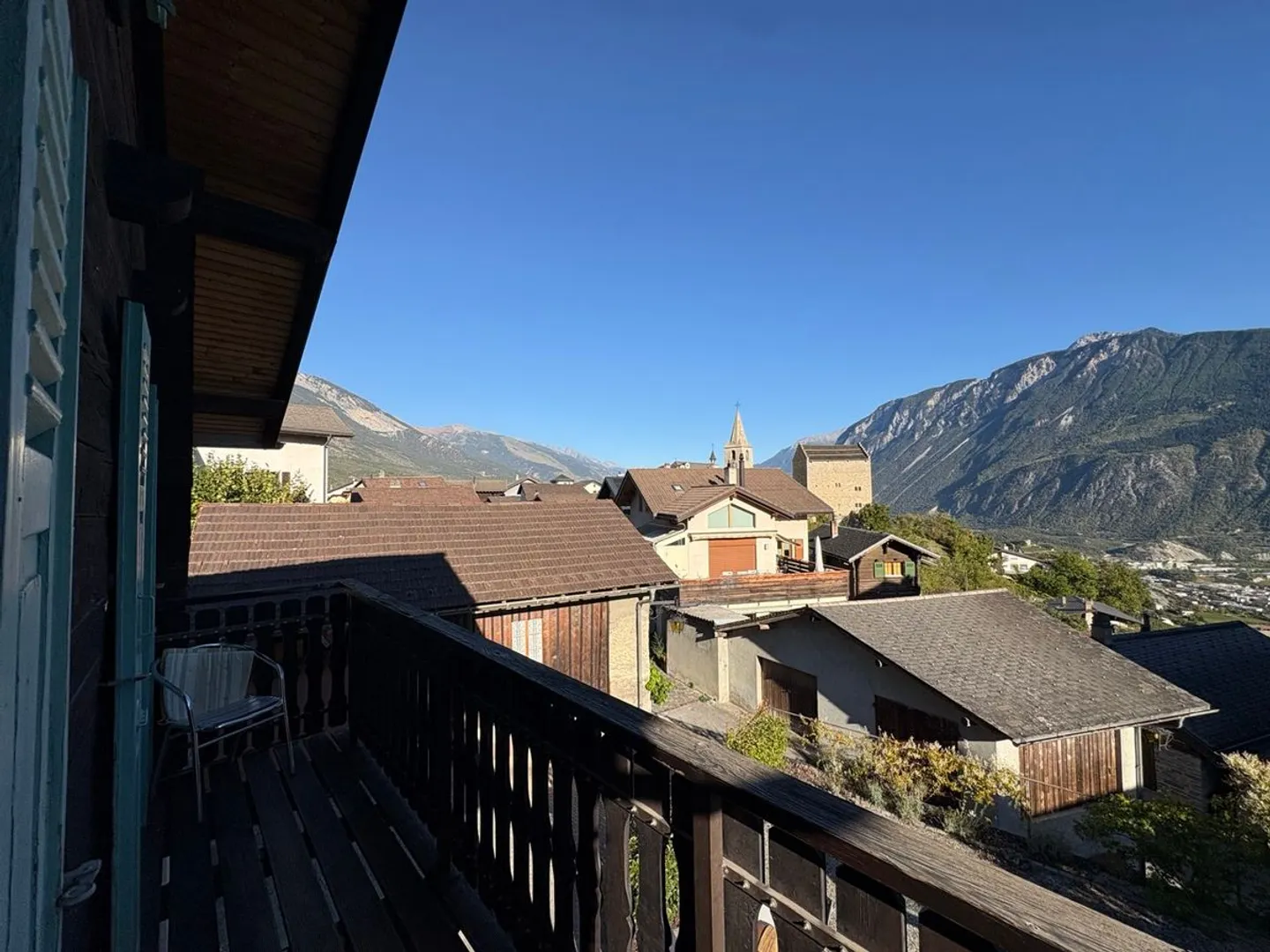 Appartement Charmant avec Vue - Photo 1 sur 7