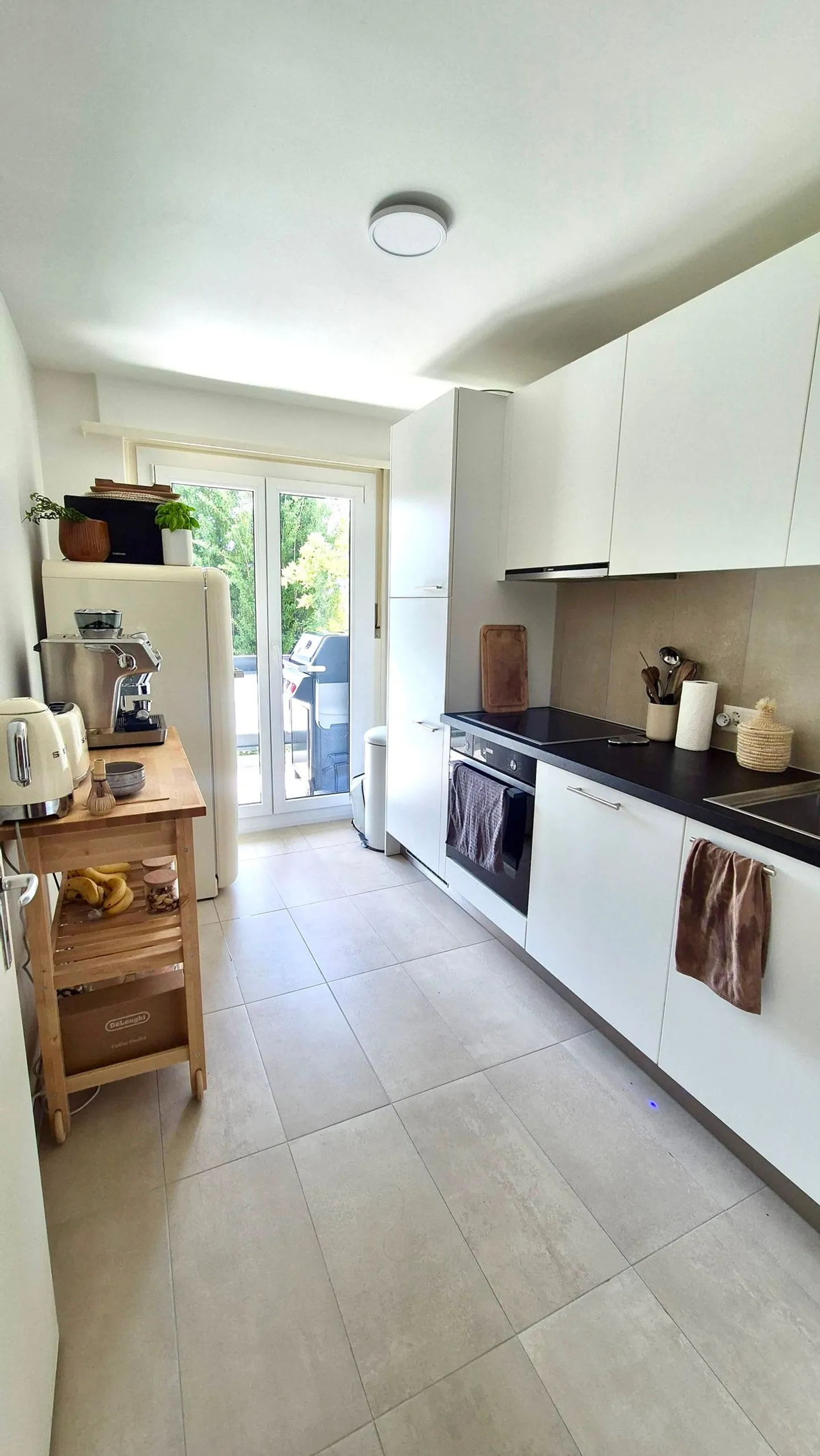 Appartement rénové avec balcon - Photo 5 sur 10