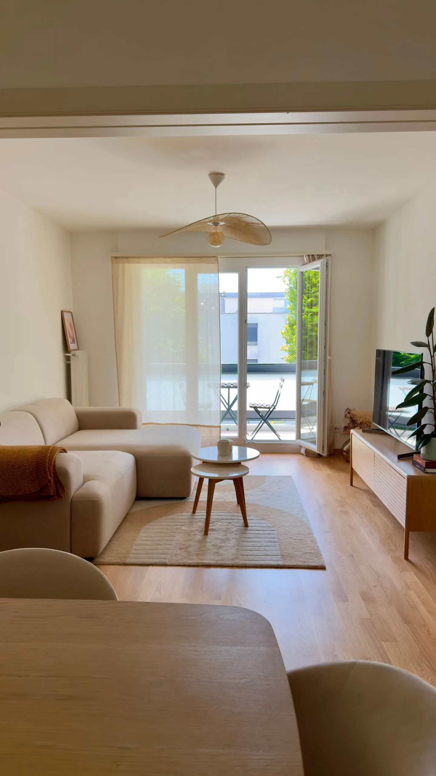 Appartement rénové avec balcon - Photo 1 sur 10
